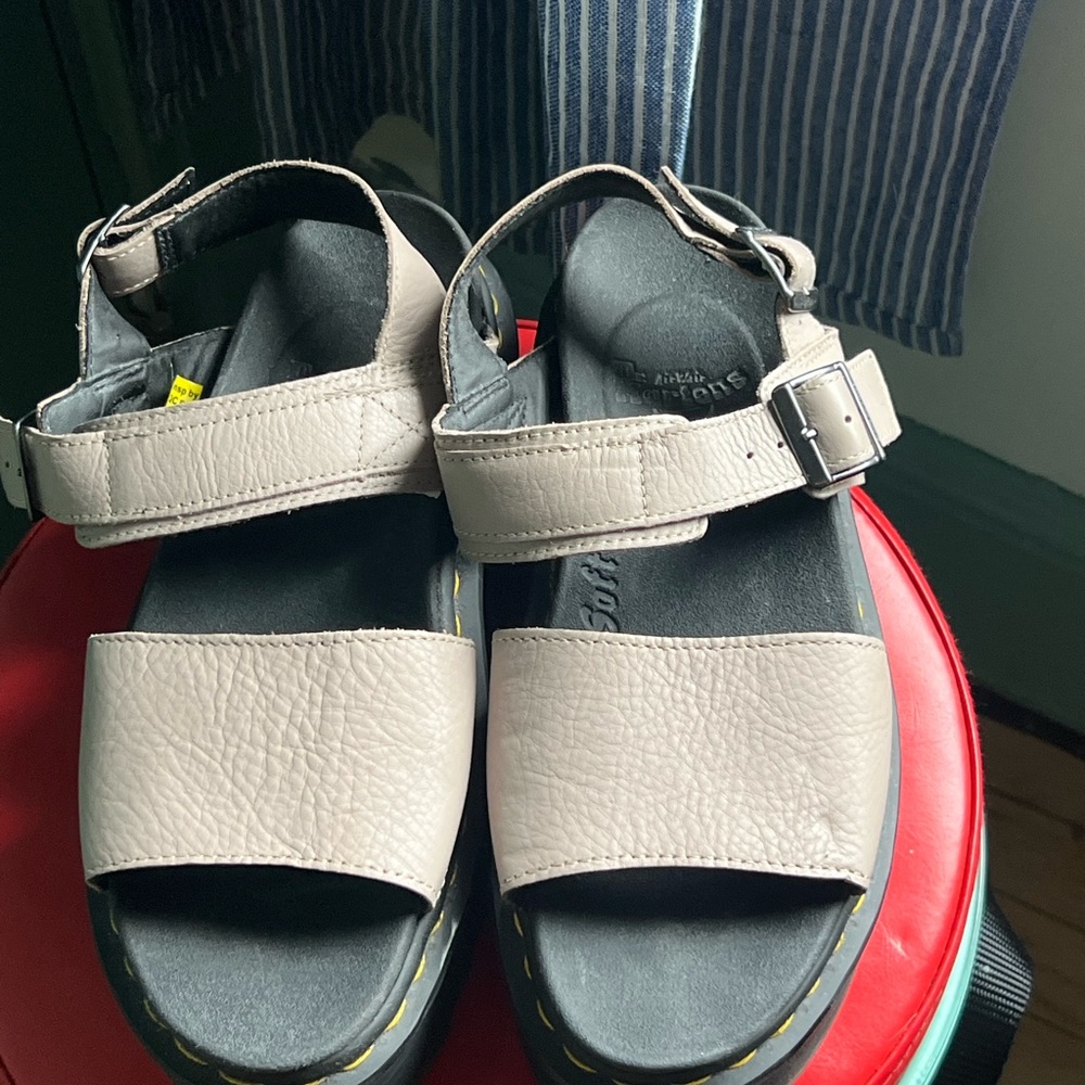 Dr. Martens Voss Leather Platform Sandal Size 9 - Picture 2 of 7